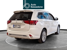 Mitsubishi Outlander PHEV vaihtoauto