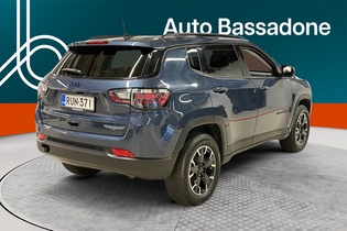 Jeep Compass vaihtoauto