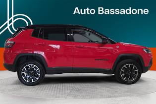 Jeep Compass vaihtoauto