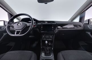 Volkswagen Touran vaihtoauto