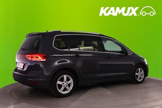 Volkswagen Touran vaihtoauto