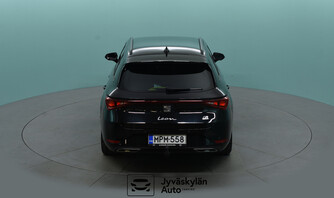 SEAT Leon Sportstourer vaihtoauto