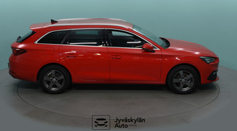 SEAT Leon Sportstourer vaihtoauto