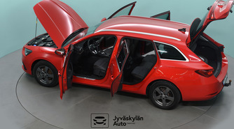 SEAT Leon Sportstourer vaihtoauto