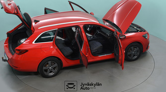 SEAT Leon Sportstourer vaihtoauto