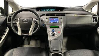 Toyota Prius Plug-in vaihtoauto