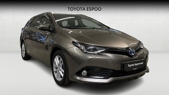 Toyota Auris vaihtoauto
