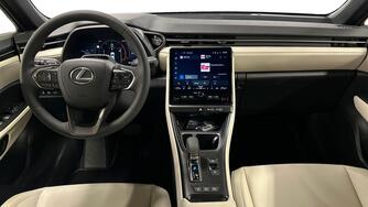 Lexus LBX vaihtoauto