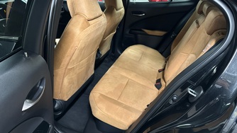 Lexus UX vaihtoauto