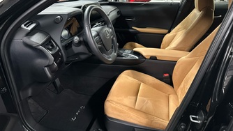 Lexus UX vaihtoauto