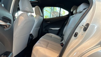 Lexus UX vaihtoauto
