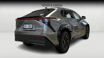 Toyota bZ4X vaihtoauto