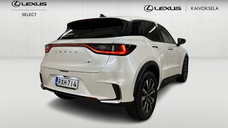 Lexus LBX vaihtoauto