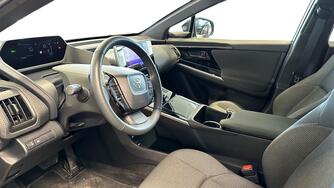 Toyota bZ4X vaihtoauto