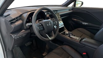Lexus LBX vaihtoauto