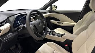 Lexus LBX vaihtoauto