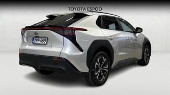 Toyota bZ4X vaihtoauto