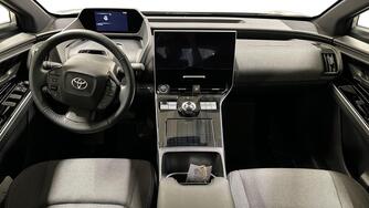 Toyota bZ4X vaihtoauto