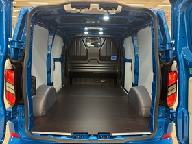 heti ajoon Ford Transit Custom