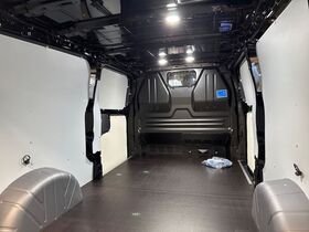heti ajoon Ford Transit Custom