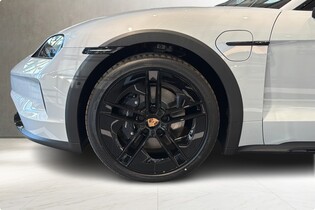 heti ajoon Porsche Taycan