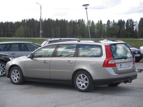 Volvo V70 vaihtoauto