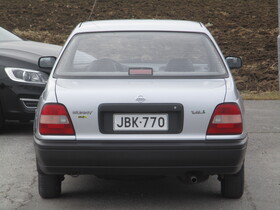Nissan Sunny vaihtoauto