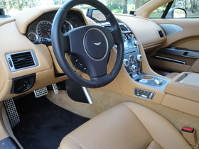 Aston Martin DB9 vaihtoauto