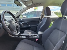 Subaru Legacy vaihtoauto