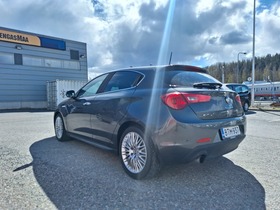 Alfa Romeo Giulietta vaihtoauto