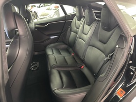 Tesla Model S vaihtoauto