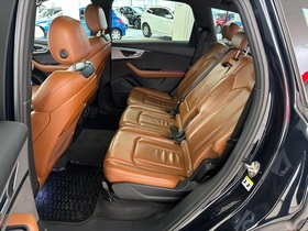 Audi Q7 vaihtoauto