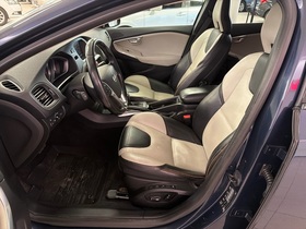 Volvo V40 Cross Country vaihtoauto