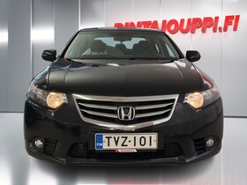 Honda Accord vaihtoauto