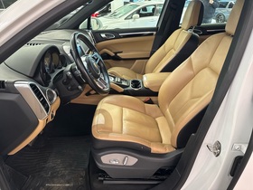 Porsche Cayenne vaihtoauto