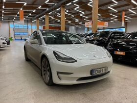 Tesla Model 3 vaihtoauto