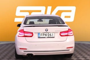 BMW 330 vaihtoauto