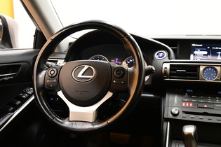 Lexus IS vaihtoauto