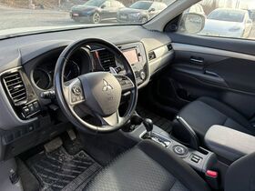 Mitsubishi Outlander vaihtoauto