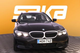 BMW 320 vaihtoauto