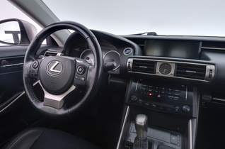 Lexus IS vaihtoauto