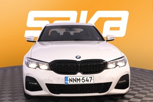 BMW 330 vaihtoauto