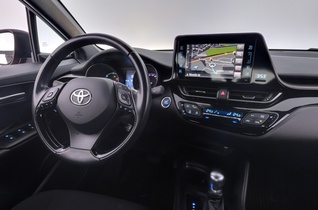 Toyota C-HR vaihtoauto