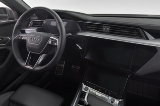 Audi Q8 e-tron vaihtoauto