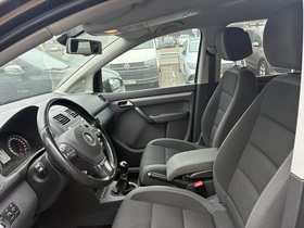 Volkswagen Touran vaihtoauto