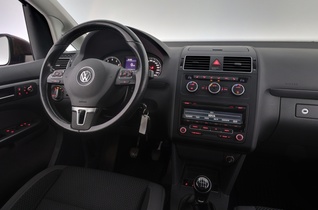 Volkswagen Touran vaihtoauto