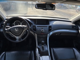 Honda Accord vaihtoauto