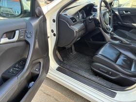 Honda Accord vaihtoauto