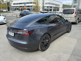 Tesla Model 3 vaihtoauto