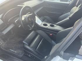 Porsche Taycan vaihtoauto